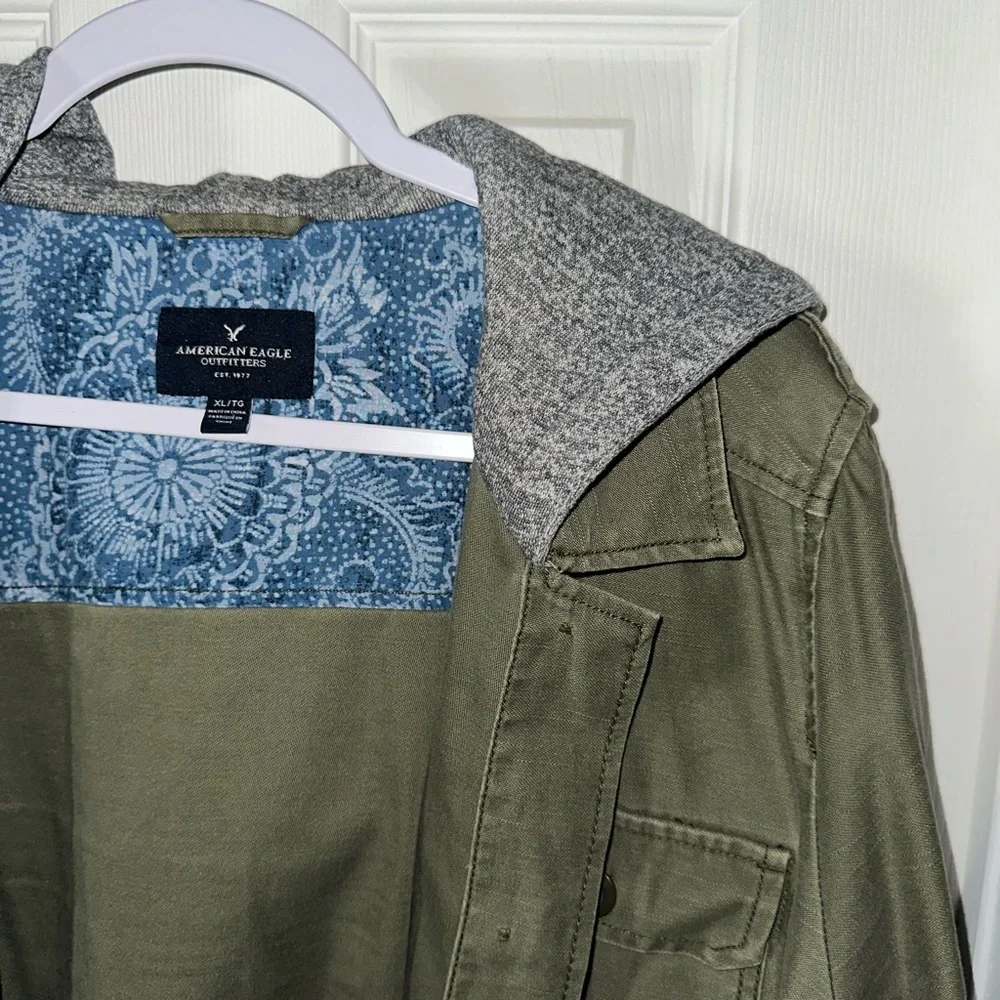 American Eagle Khaki Jacket with Gray Hood - Picture 2 of 3